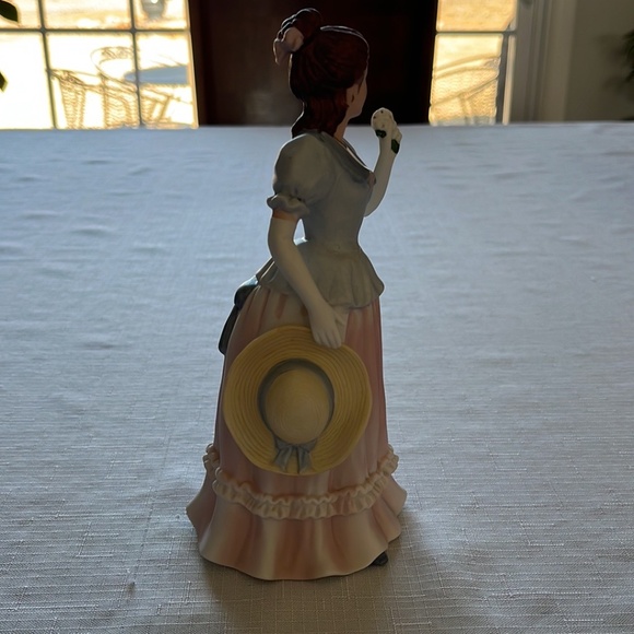 Vintage Homco 14061 Elizabeth 8” porcelain figurine - Picture 2 of 7